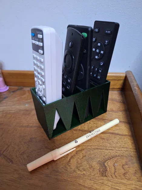 Remote holder x4 – Giá để 4 remote dựng đứng - Image 1