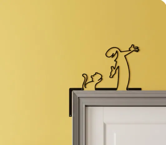 Người Nóng Ruột & Mèo – Art Tối Giản Gắn Góc Khung Cửa - Image 1