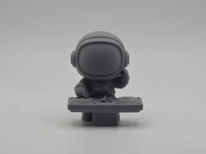 Móc Khóa/Tượng Cute Astronaut Deejay - Image 1