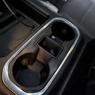 Miếng chèn chia hộc để ly Silverado/Sierra 2019+