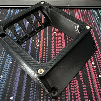 Spacer thoáng khí cho ngàm VESA 100x100 (Vented VESA Mount Spacer)