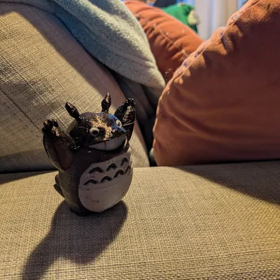 Tượng Totoro 2 màu (Dual colour)