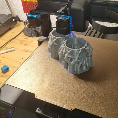 Gần như ai cũng có ống ở nhà: adapter hay rớt xuống đất…