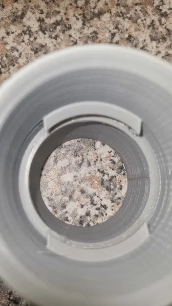 Gần như ai cũng có ống ở nhà: adapter hay rớt xuống đất… - Image 4