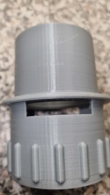 Gần như ai cũng có ống ở nhà: adapter hay rớt xuống đất… - Image 5