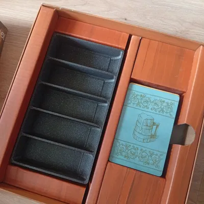 Ngăn đựng cho board game Albi “Pivo a Chléb”