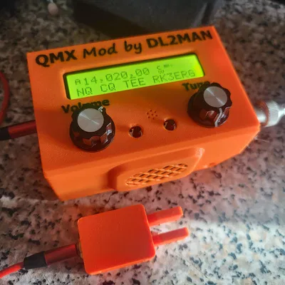 Vỏ QMX cho pin Baofeng kèm loa (QMX housing for Baofeng batteries with speaker)