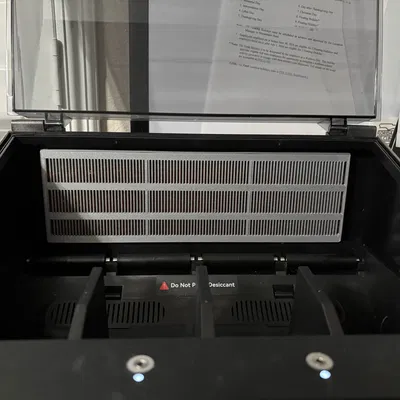 Khay giữ gói hút ẩm bên trong Qidi Box (Qidi Box internal desiccant holder)