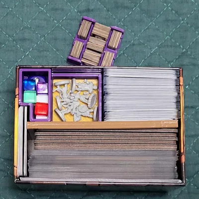 Gloomhaven Buttons and Bugs: Khay đựng Cube, Minifigure & Condition Token