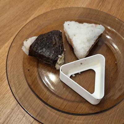 Khuôn ép onigiri - thiết kế đơn giản