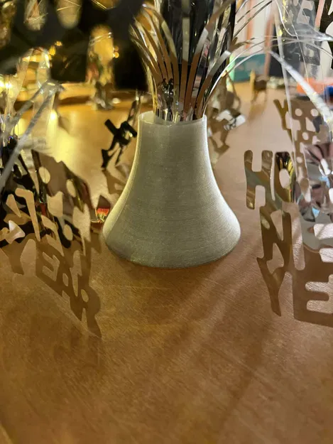 Đế Trung Tâm Bàn (Table Centerpiece Base) - Image 1