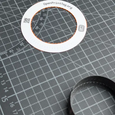 Giá đỡ OpenPrintTag tái sử dụng (Reusable OpenPrintTag Holder)