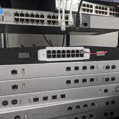 Giá rack mount cho USW-Lite-16-POE (19")