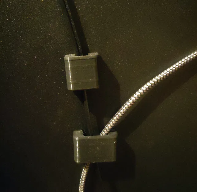 Magnetic Cable Bridge – Cầu giữ dây cáp bằng nam châm - Image 2