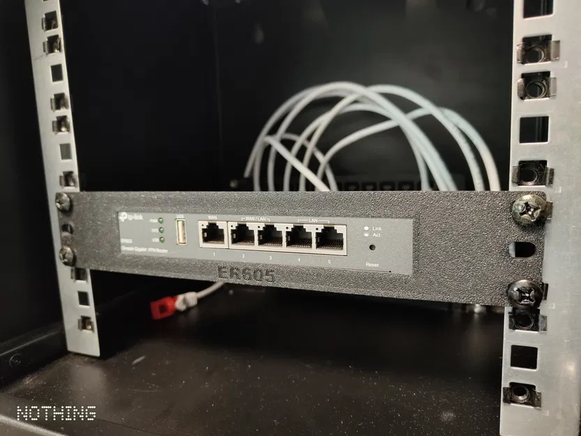 Giá đỡ rack 10" cho router TP-Link ER605 (Omada) - Image 2