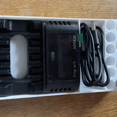 Khay Gridfinity cho sạc Xtar (Xtar charger gridfinity holder)