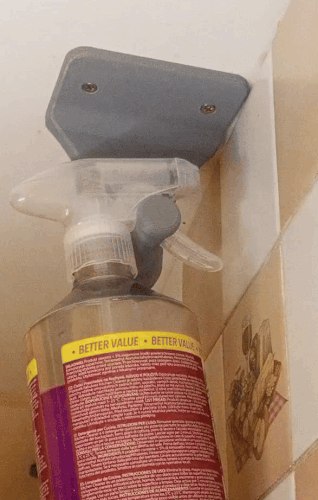 Giá treo chai xịt dưới kệ (Under-Shelf Spray Bottle Holder) - Thumbnail 4