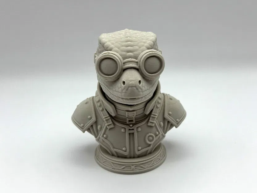 Tượng Bán Thân Thằn Lằn Steampunk (Steampunk Lizard Bust) - Image 1