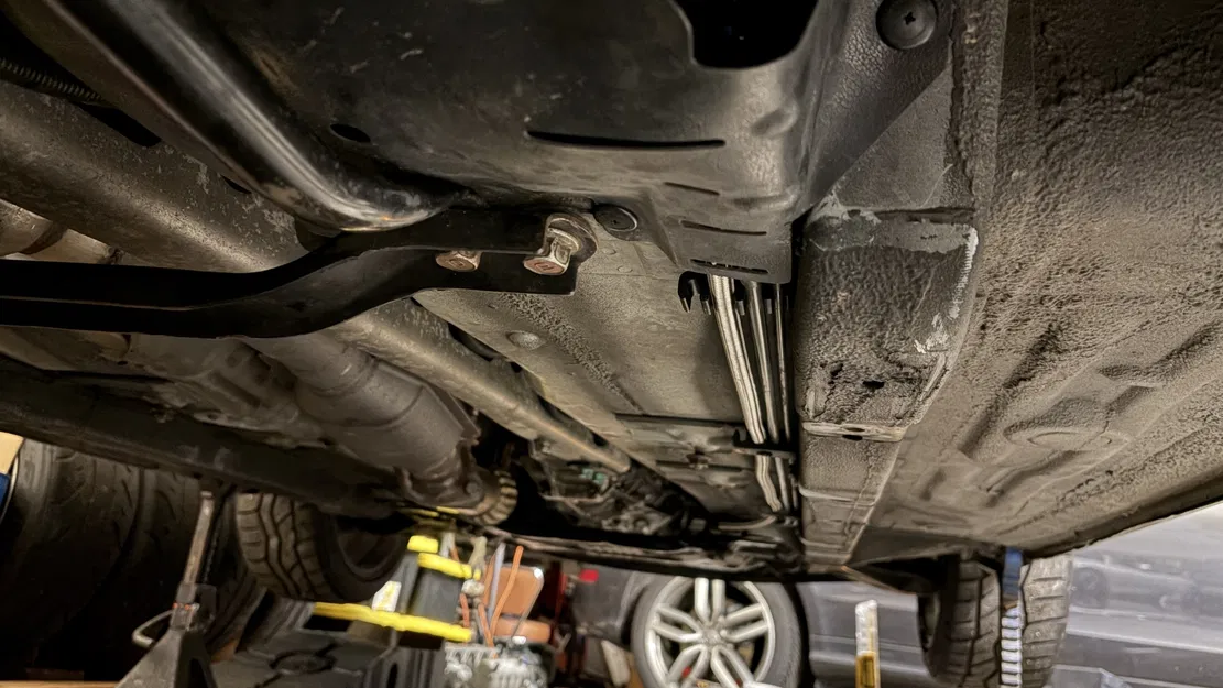 Kẹp giữ ống nhiên liệu NB Miata (NB miata fuel pipe holders) - Image 1