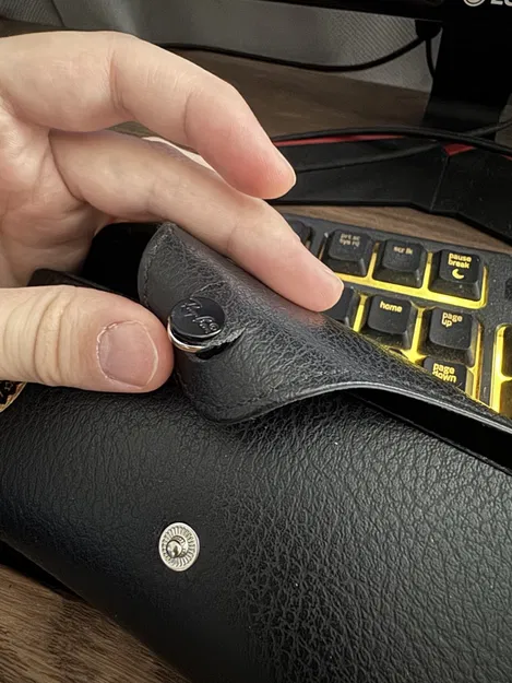 Miếng vá hộp kính Rayban (Rayban sunglasses case patch) - Image 2