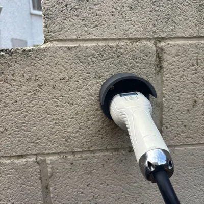 Giá treo bộ sạc Ohme (Ohme Charger Holder)