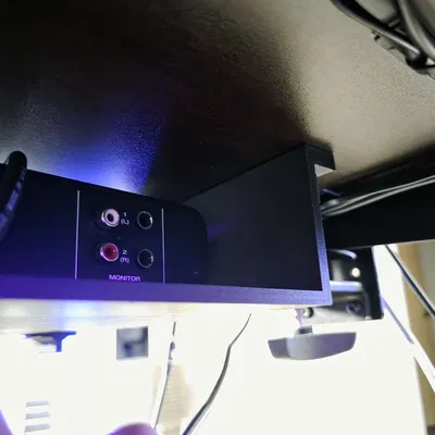 MOTO M2 Under Desktop Mount – Khay gắn dưới bàn cho MOTU M2