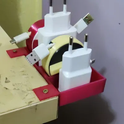 Charger Holder – Đế giữ sạc có khe cho cuộn dây cáp