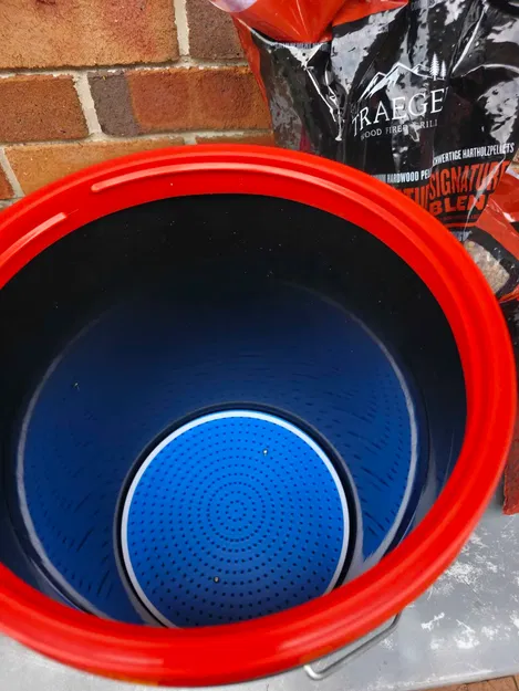 Sàng Xô Pellet Smoker 2 Mảnh (Pellet Smoker Bucket Sift) - Image 1