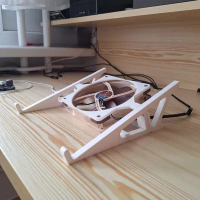 Giá đỡ laptop 15,6 inch kèm tùy chọn làm mát