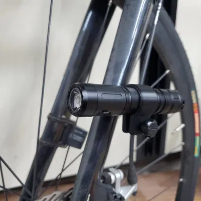 Ngàm gắn đèn pin Wuben C3 cho phuộc xe đạp (Bicycle Fork Flashlight Mount)