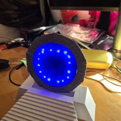 Giá đỡ sạc điện thoại Stargate