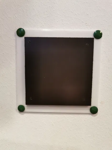 Ngàm nam châm tháo rời treo tường cho ảnh kim loại 45x32cm (displate.com) - Image 1