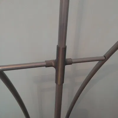 němý sluha - výztuha (gia cường)