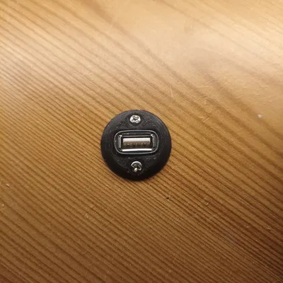 Giá bắt cổng USB gắn bàn (bắt vít, lỗ luồn dây vát mép)