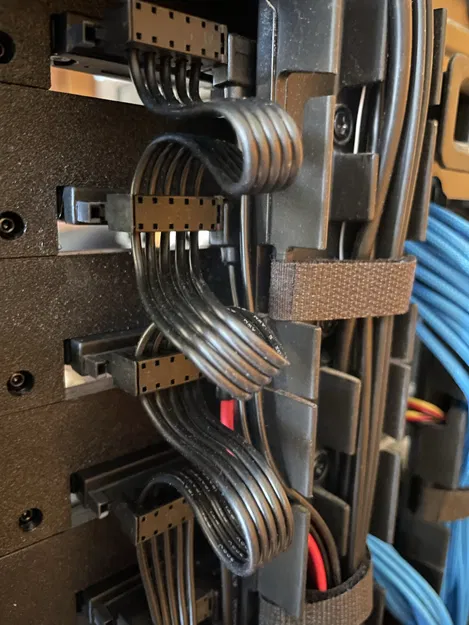 Khay HDD hot swappable (hot swappable HDD cage) dùng SATA panel mount - Image 8