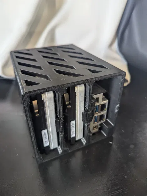 Vỏ NAS cho ZimaBoard 2 (Tool-less) - Image 1