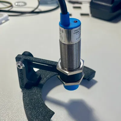 Giá đỡ proximity sensor LJ18A3-8Z/BX cho đồng hồ nước Sensus 620