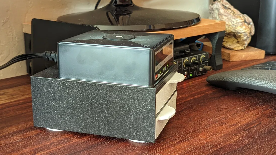 Tủ nhỏ kèm 2 ngăn kéo cho bộ nguồn/sạc PinePower - Image 3