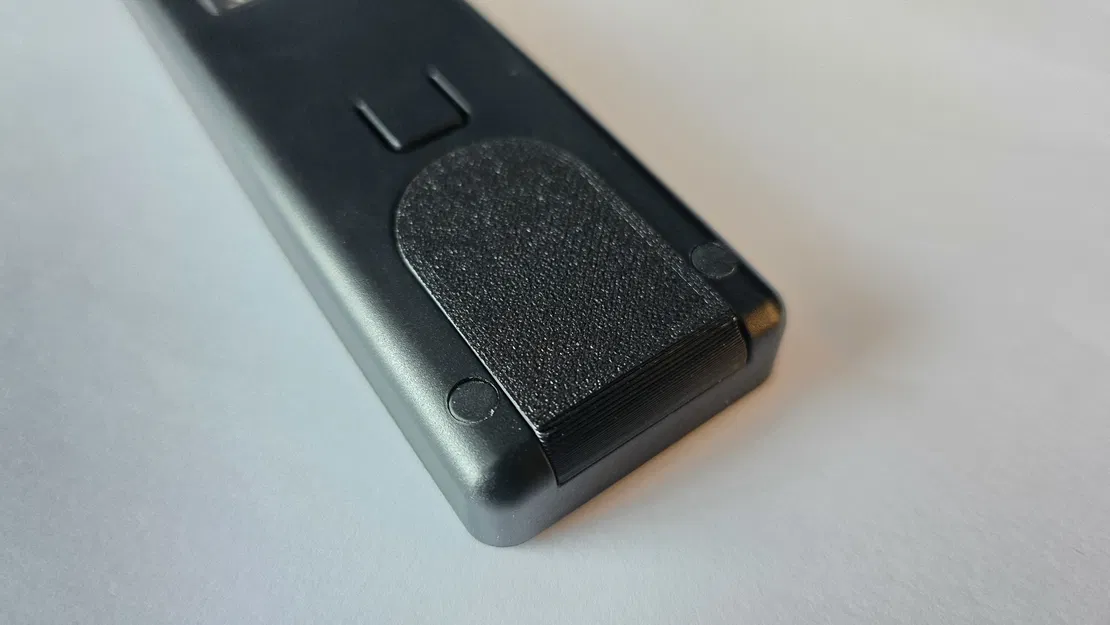 Nubert nuConnect ampX - Nắp pin remote - Image 1