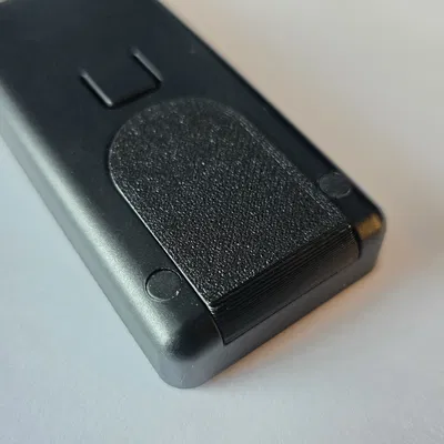 Nubert nuConnect ampX - Nắp pin remote