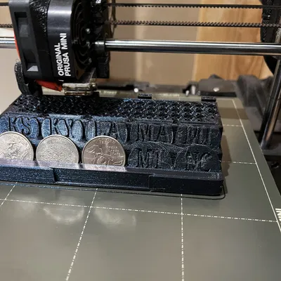 Kệ trưng bày bộ sưu tập Quarter (Quarter Collection Display)