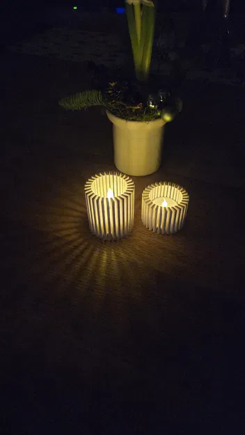 Đế nến tealight Scandinavian Column Glow dạng cột tối giản - Image 1