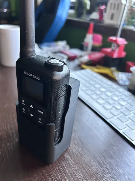 Giá đỡ gắn tường cho Baofeng T/F22 - Image 1