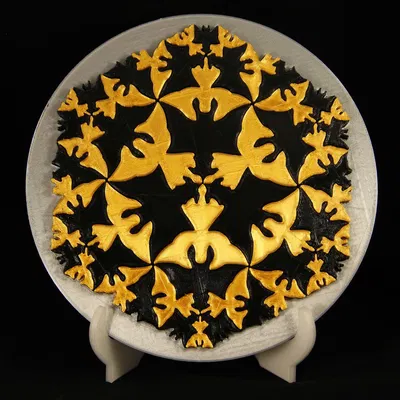 Puzzle Escher Circle Limit IV (Heaven and Hell)