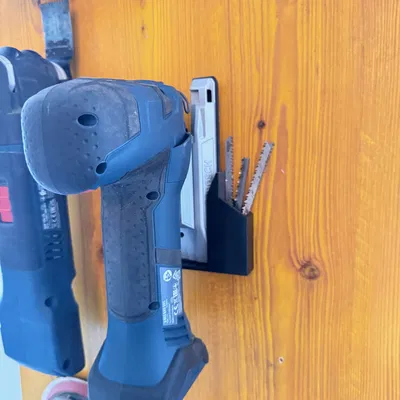 Giá treo tường máy cưa lọng Bosch kèm giá giữ lưỡi cưa