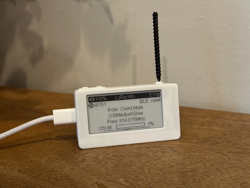 Vỏ Desktop Node Meshtastic cho Heltec Vision Master E213 - Image 1