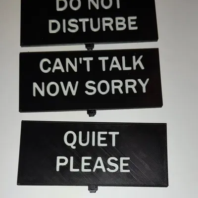 Bảng để bàn (Desk Sign) kèm đế giữ và các tấm bảng