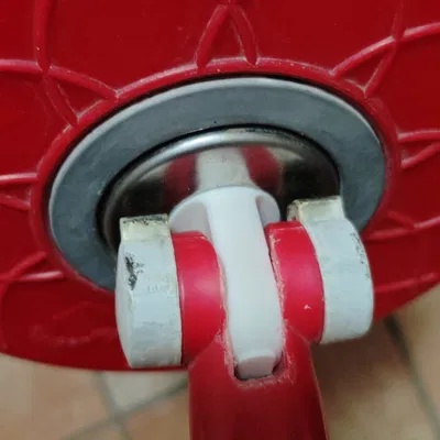 Giá treo cán cây lau nhà Rotomop (Rotomop stick mop holder)