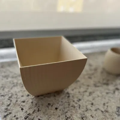 Chậu Cây Vuông Bo Cong (Square Planter with Curved Sides)