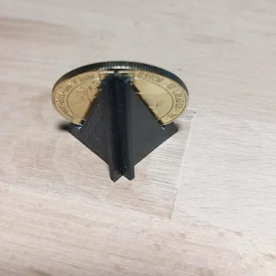 Kệ/giá đỡ trưng bày coin & badge nhỏ gọn (coin/badge holder/stand)